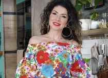 Cu frumusețea la TV! Ce metode inedite de beauty a încercat Carmen Brumă. EXCLUSIV