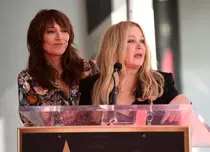 Christina Applegate, prima apariție publică, după ce a fost diagnosticată cu scleroză multiplă. „Vă iubesc atât de mult pe toți”