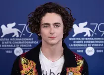 Cum se descurcă Timothée Chalamet în rolul lui Willy Wonka. Dezvăluirile unui alt actor din filmul „Wonka”