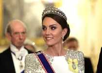 Kate Middleton, ravisantă la primul ei banchet de stat în calitate de prințesă de Wales. Ce semnificație au bijuteriile alese