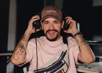 WRS, în vacanță cu iubitul lui. Cum s-au fotografiat pe o plajă din Spania