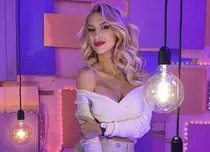 Andreea Bălan, pe scenă împreună cu fiicele ei, pentru prima dată. Ella și Clara, moment emoționant alături de mama lor