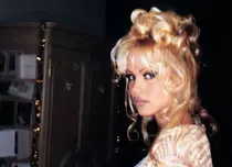 „Pamela, A Love Story”. Pamela Anderson își spune povestea într-un documentar Netflix. Când e premiera