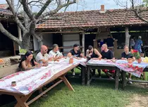 „Poftiți pe la noi! Poftiți la târg” ajunge în premieră în Republica Moldova. Ce sarcini au de îndeplinit Ruby, Jo, SHIFT și What’s UP