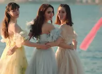 „Trei surori”, serialul turcesc cu Özgü Kaya, începe în curând la TV. Când e marea premieră