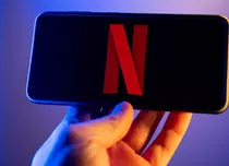 Netflix a ieftinit prețul abonamentului pentru clienții din România. Cât costă acum pachetul de bază