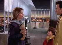 Filme la TV azi, 21 februarie: „Nopți albe în Seattle”, „Parfumul: Povestea unei crime”, „T2. Trainspotting”, „Shanghai”