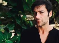 Radu Vâlcan, poză rară de familie. De la cine a moștenit prezentatorul TV pasiunea pentru mâncărurile picante