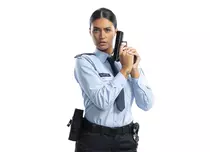 Antonia este o polițistă cu capsa pusă. Cântăreața s-a antrenat cu cascadori profesioniști. EXCLUSIV