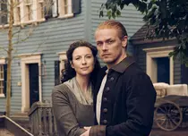 Când are premiera sezonul 7 din serialul „Outlander”. Anunțul neașteptat al producătorilor
