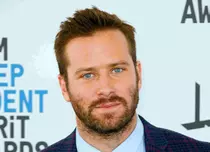Armie Hammer, din nou în vizorul justiției. Ce se întâmplă acum cu actorul acuzat de agresiune sexuală