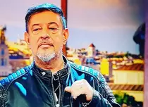 Cum arată casa lui Bodo. Solistul Proconsul s-a mutat la țară. „Nu ne-am mulţumit să fim ca la televizor”