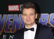 Jeremy Renner a scris un bilet de adio pentru familia lui de pe patul de spital. „Cu siguranță, aș fi murit”