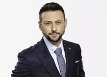 Radu Andrei Tudor, alături de fiul său. Cât de adorabil este micuțul David. „Este primul Paște al copilului nostru”