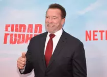 Arnold Schwarzenegger, alături de copiii lui pe covorul roșu. Cum l-a caracterizat fiul său, Joseph Baena
