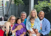 Aniversare specială alături de nepoți! Socrul lui Cabral a împlinit 60 de ani