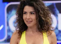 Carmen Brumă a pozat topless cu ocazia zilei de naștere. Arată senzațional la 46 de ani