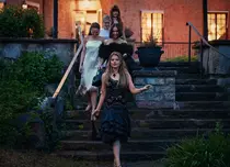 Barracuda Queens, tot ce trebuie să știți despre noul serial Netflix. Poveste, distribuție, trailer