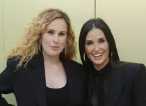 Cum arată fiica lui Bruce Willis, la două luni după ce a născut. Rumer se laudă cu silueta ei