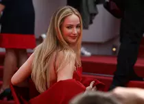 Jennifer Lawrence a spus de ce s-a încălțat în șlapi la Cannes 2023. A avut o apariție controversată pe covorul roșu