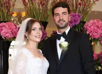 Eda Ece din „Prețul fericirii” s-a măritat! Cum a arătat în rochie de mireasă. Primele imagini