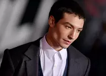 Ezra Miller, prima apariție publică după aproape 2 ani, la premiera The Flash. Actorul s-a confruntat cu probleme juridice grave
