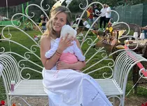 Roxana Hulpe, o mămică fericită. „Programul meu se numește acum Zora”. EXCLUSIV