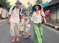 De la Bali, la Șușani! Adela Popescu își continuă vacanța din locurile exotice pe tărmurile natale