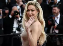 Gigi Hadid, prima reacție după ce a fost arestată în insulele Cayman. Ce avea în bagaje