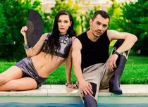 Ritmul verii la celălalt capăt al telefonului. Mira și Vescan au lansat piesa „Alo, Alo”