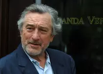 Tiffany Chen, iubita lui Robert De Niro, a suferit „complicații după naștere”