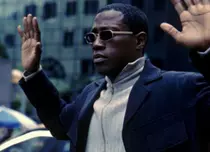 Filme la TV azi, 9 august: „Arta războiului”, „Cu orice preț”, „Puzzle mortal”, „Agentul înșelător”, „Acasă la Coana Mare 2”