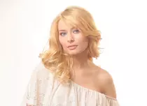 Laura Cosoi va avea rolul principal într-un film