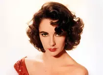 Elizabeth Taylor a murit