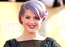Kelly Osbourne renunţă la tatuaje