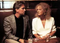 Recomandarea TVmania pentru seara de vineri, 5 mai: „Atracţie fatală”, cu Michael Douglas și Glenn Close