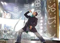 Robbie Williams s-a plictisit de muzică