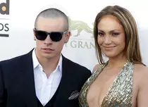 Jennifer Lopez s-a plictisit de Casper Smart?
