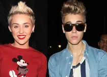 Justin Bieber o susţine pe Miley Cyrus