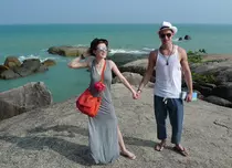 FOTO: Cristina Ciobănaşu şi Vlad Gherman s-au îndrăgostit de Thailanda