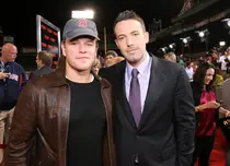 Matt Damon şi Ben Affleck vor produce un serial TV