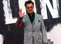 Johnny Depp nu se pricepe deloc la tehnologie