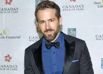 Ryan Reynolds: „Nu știm încă dacă este băiat sau fată”