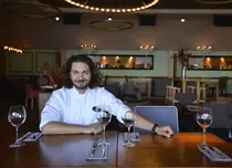 Chef Florin Dumitrescu gătește în scop caritabil