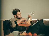 Ce romantic e Smiley în videoclipul „I wish”: „Fiecare om are iubirile lui secrete”
