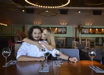 Florin Dumitrescu sărbătorește doi ani de când și-a cerut soția în căsătorie