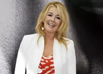 Melody Thomas Scott („Tânăr şi neliniştit”) o preferă beată pe Nikki
