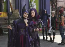 De vorbă cu Sofia Carson şi Booboo Stewart din filmul Disney „Descendenţii”