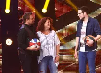 Horia Brenciu joacă baschet pe scena “X Factor”