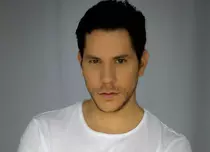 Christian Chavez se întoarce la telenovele